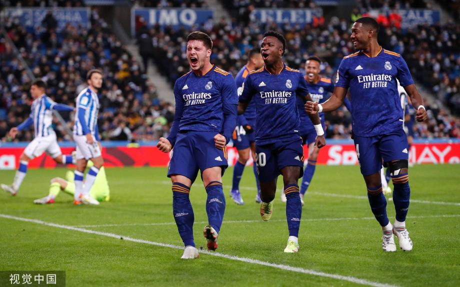 乔纳森-戴维：我可以踢任何位置；一直在训练后进行加练（乔纳森-戴维：位置不设限，训练后我总会加练）