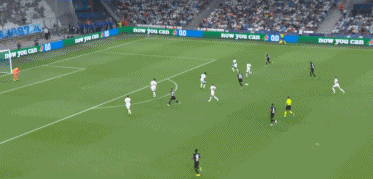 传闻：蓝鹰埃弗顿关注梅斯16岁前锋，身高193已亮相法甲（据报道：蓝鹰埃弗顿有意梅斯16岁前锋，193cm新星已完成法甲首秀）