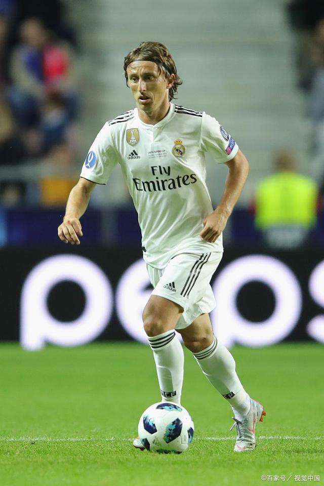 都体：尤文正在考虑冬窗追扎卡，桑德兰要价2000万欧（尤文考虑冬窗引进扎卡，桑德兰标价2000万欧元）